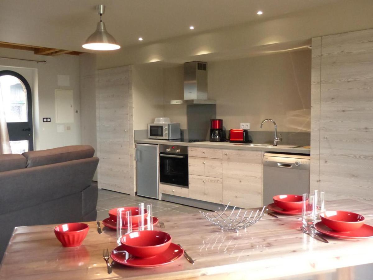 Gite Renove Avec Terrasse, Poele A Bois Et Wifi A Chapeau - Fr-1-489-79 Экстерьер фото